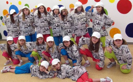 2013-"O pejskovi a kočičce" - STREET DANCE